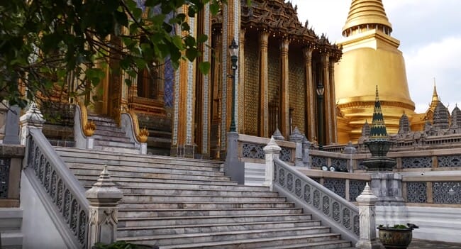 เที่ยววัดพระแก้วในวันหยุด