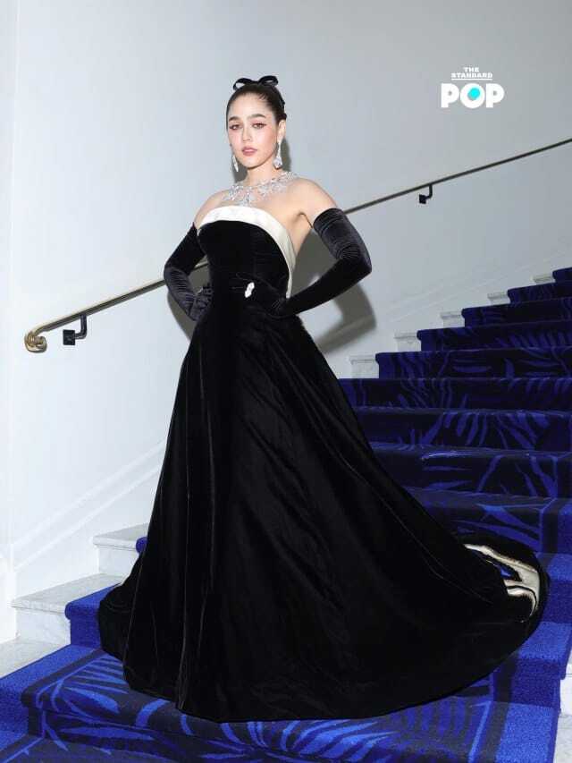 ชมพู่ in Cannes